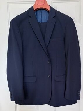 GIORGIO Fiorelli 2pc Suit Navy Suit Size 44R Pants 34x29 LIKE NEW Wore Once